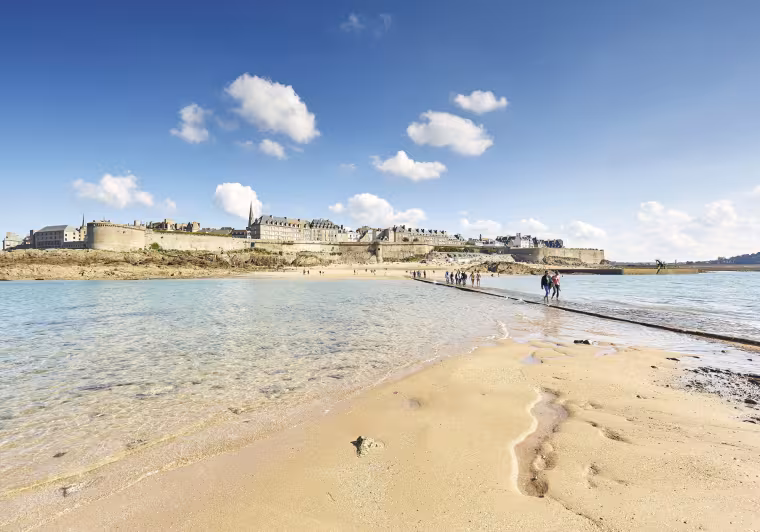 Passage sur la mer à St-Malo