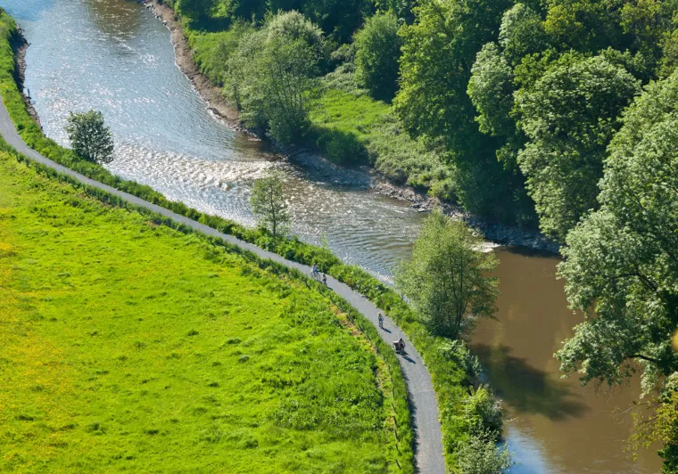 Vue aérienne de la Vallée de la Vire à vélo