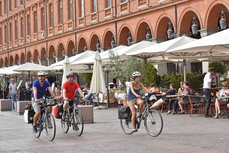 Le canal de Garonne v lo Castelnau d Estr tefonds Toulouse