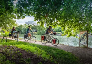 île de chatou, lieu où a été peint le déjeuner des canotiers de Renoir