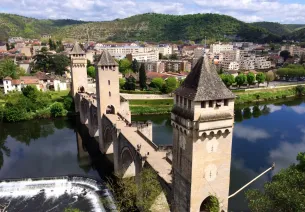 Pont de Valentré - Vallée du Lot à vélo