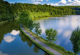 L'itinéraire de La Voie Bleue entre canal et Moselle vers Charmes