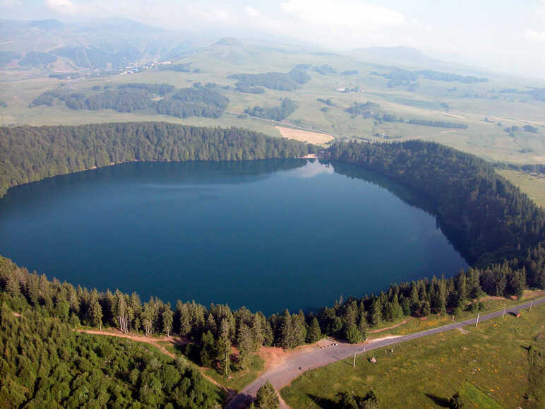 Vue aérienne du Lac Pavin