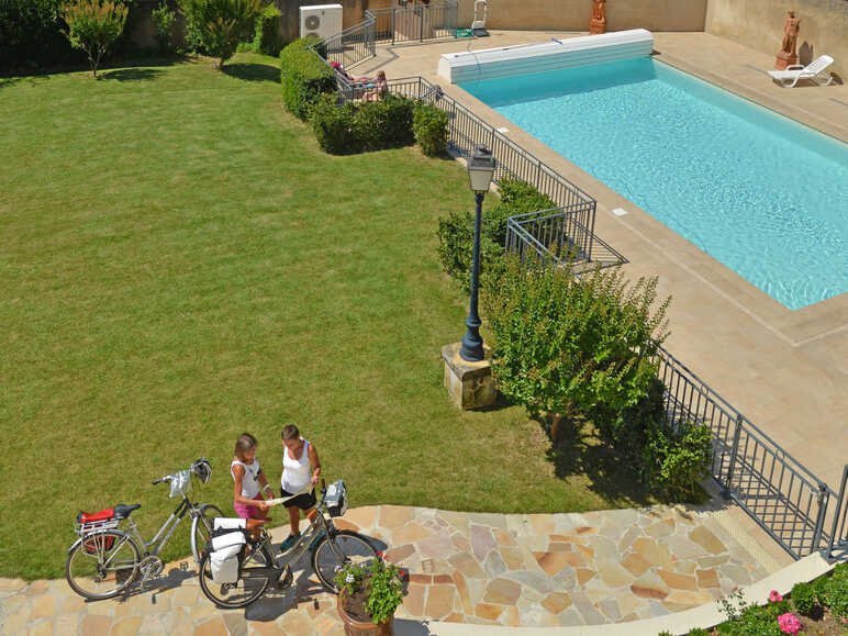 Hotel avec piscine sur la Vélo Francette